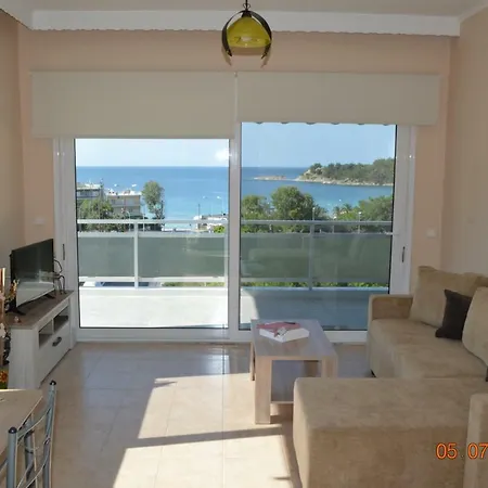 Katerina's Sea View דירה